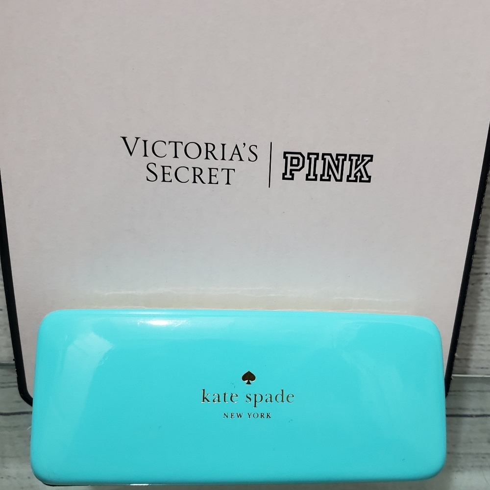 Kate spade glasses case ♠️
